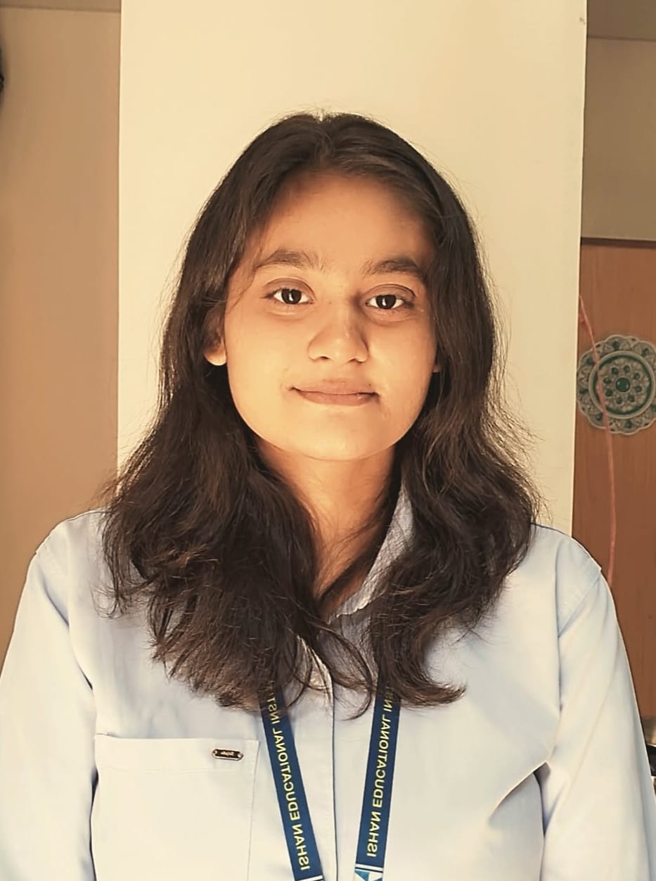 Rajeshwari Nandani winning 1st Runner-Up at AAKRUTHI